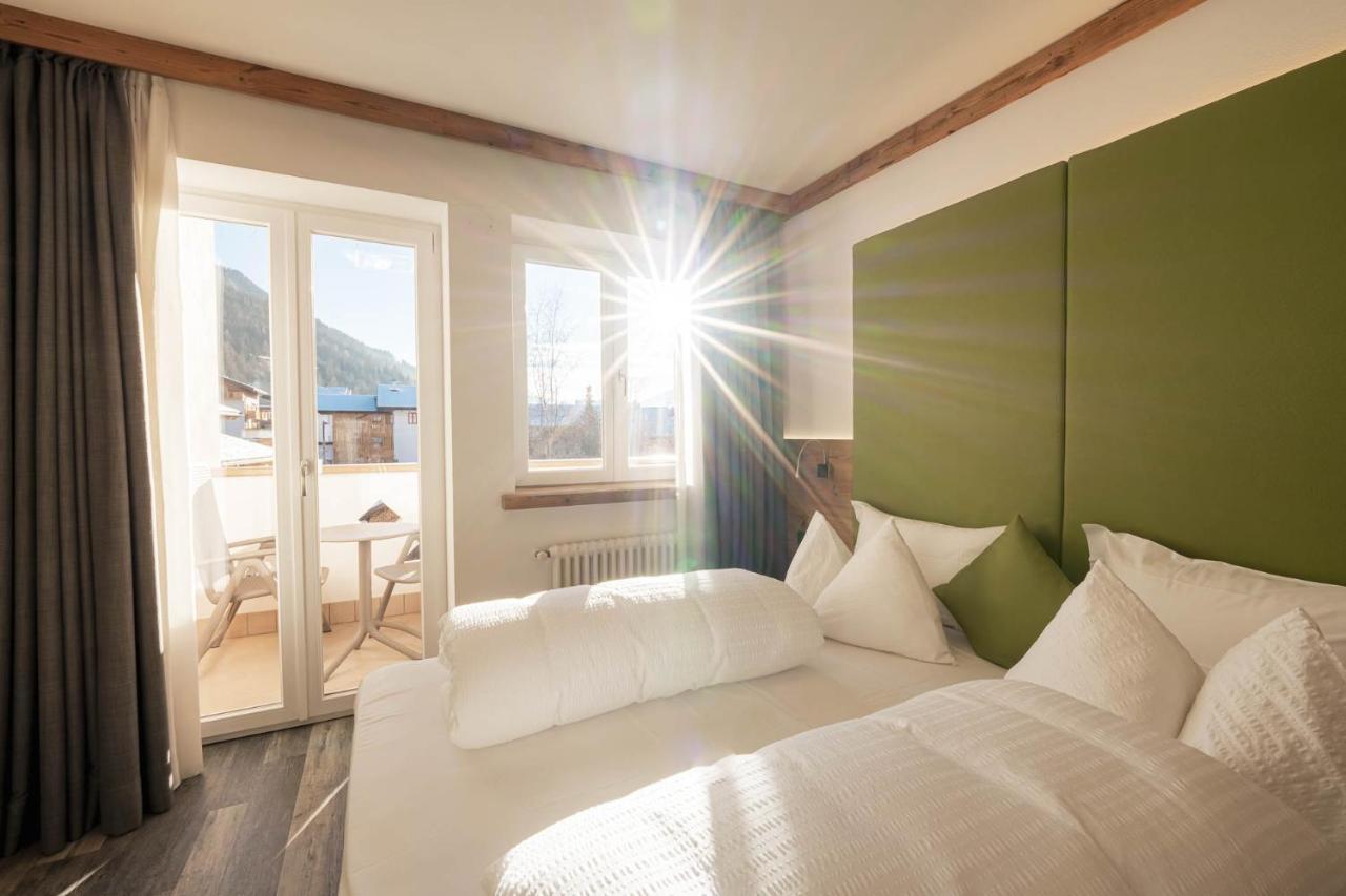 Hotel Chalet Sas Morin Pozza di Fassa Bagian luar foto