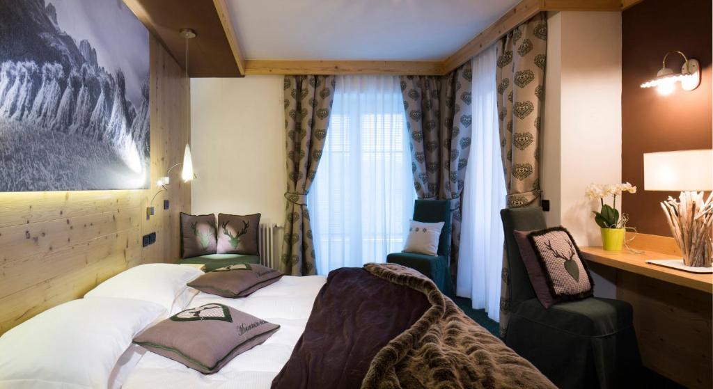 Hotel Chalet Sas Morin Pozza di Fassa Ruang foto